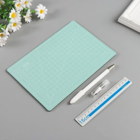 A set of tools for creativity: mate A5, knife + 12 blades + ruler 15 cm