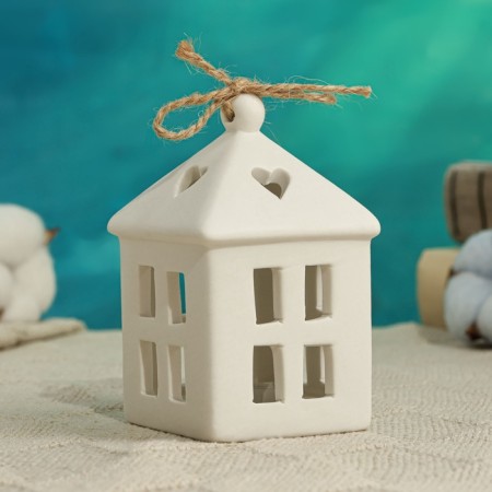Figure with backlight "House with hearts" 7x7x10cm-1