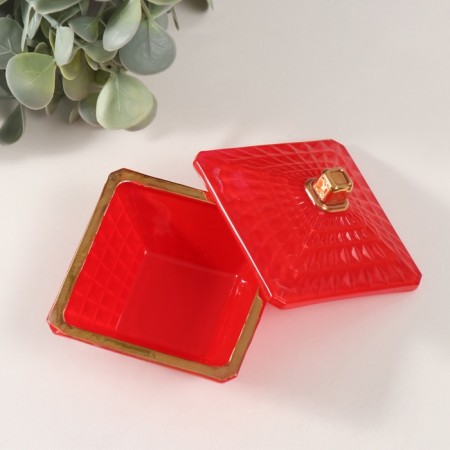 Casket glass "Flash" red with gold 7.5x7.5x6 cm-2