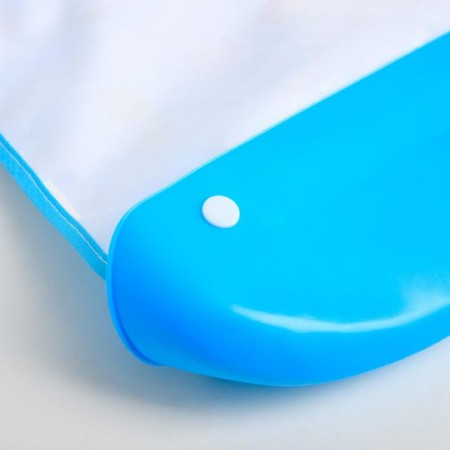 Batiscat Feeding Bibslate Wallets Waterpiece on the button, with a super-carman-5