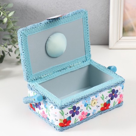 Casket for needlework "Flowering on white" 18x12x9.5 cm-4