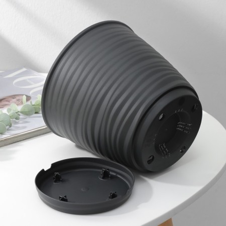 Pot for flowers with a Saffron pallet, 2.6 l, d = 17.6 cm, h = 16.2 cm, black color is black-2