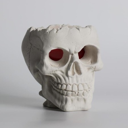 Figure candle in concrete "Crying skull", red-3