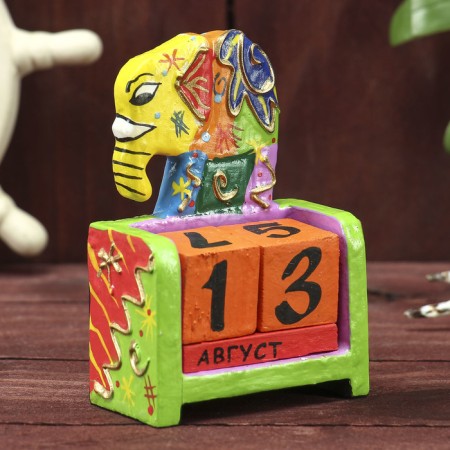 Wooden calendar "Elephant" 7x4x10 cm, mix (2 languages)-1