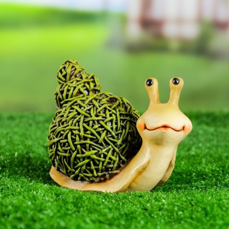 Green Snail Garden Figure Green-1