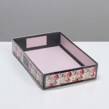 Confectionery packaging, Makarun with PVC lid, “love”, 17 x 12 x 3.5 cm
