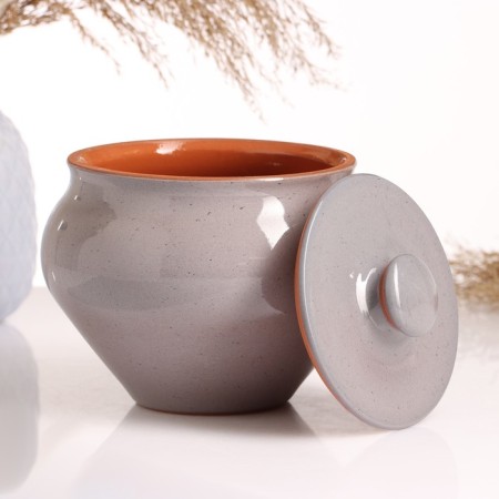 A hot pot with a Vyatka lid 0.9l, gray mix-5
