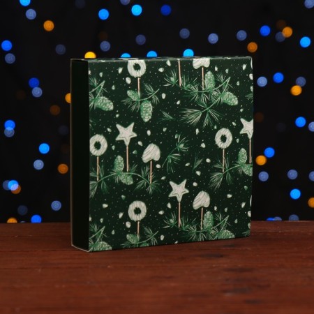Box for sweets 16 pcs, 17.7 x 17.7 x 3.8 cm "New Year's toys"-2