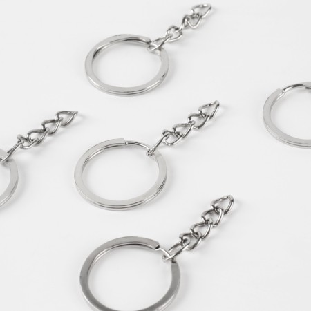 The basis for the Britok D25mm with a chain (FAS 100pcs Price per pcs) Flat metal silver metal