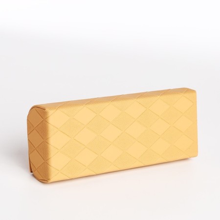 Case case on the cracker, the color is light yellow-1