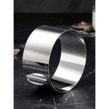 Baking and layout form with the size of the “Circle”, H-10 cm, D-20-38 cm