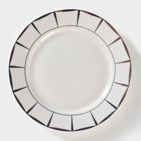 Porcelain dessert plate "Aurora", D = 20.5 cm, white color