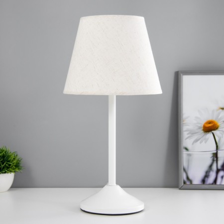 Eleanor desktop lamp 1x15W E27 white 22x22x42cm