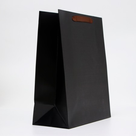 Laminated package "black", m 26 × 32 × 12 cm-1