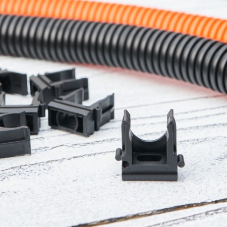 Clip for a pipe Ø 16 mm black (10 pcs./Union) Rexant-1