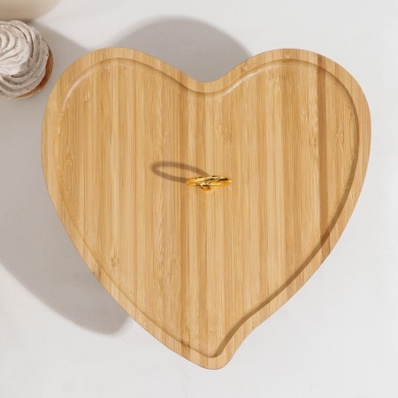 A dish for feeding on the stand of the share "Heart", 27 × 27 cm, bamboo-2