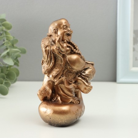 Figure "Hotay on a bag" 16cm, bronze-2