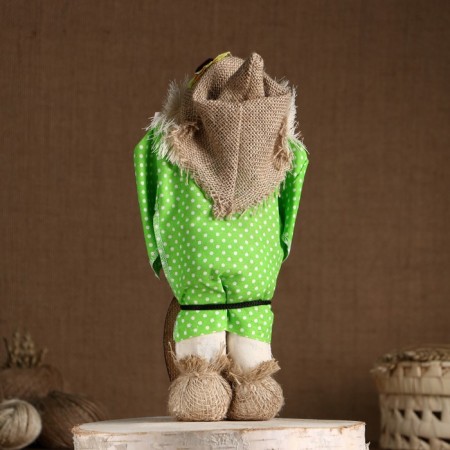 Amulet-domestova "Glory in a linen cap, with an ax and firewood", 30x18x10 cm, mix-8