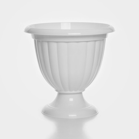 Street Kashpo on the leg "Jasmine", 9 l, white color