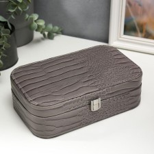 Casket to the leatherette for jewelry 
