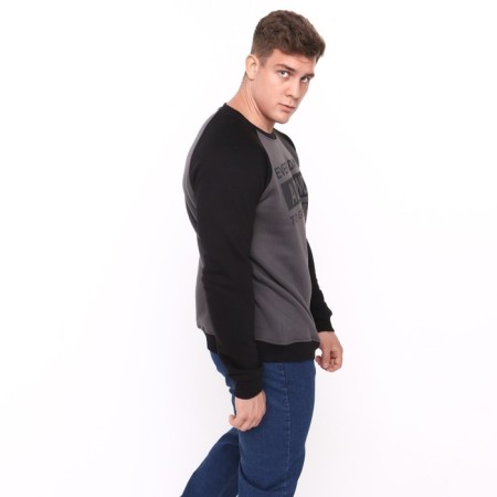 The male sweatshirt was launched, the color is black, size 52-2