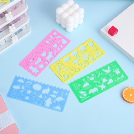Set of stencils, 4 pieces, plastic figures mix