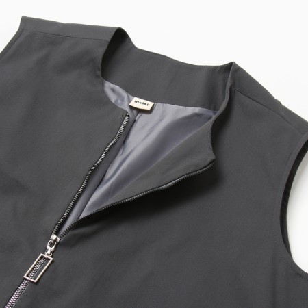 Women's vest at Minaku: Safari color graphite, river 52-3