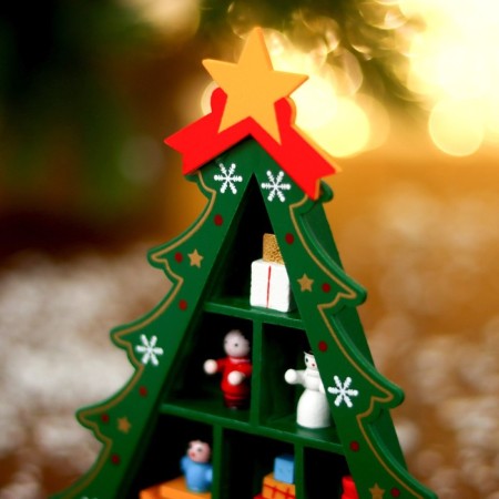 New Year's souvenir "Christmas tree with cells for gifts", 14.5 × 19.5 cm, green-2