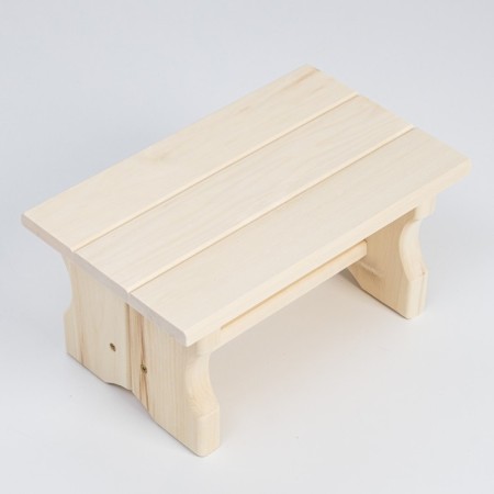 The bench is low, 35 × 21 × 17cm, from the linden "First variety", "Dobroparov"-2