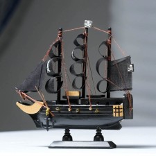Ship Sixput Gangut, black sails, 16x4x15.5cm
