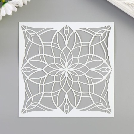 Stencil plastic "Graphic flower" 13x13 cm