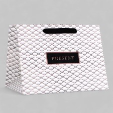 Gift Pack Laminated with a wide bottom, 