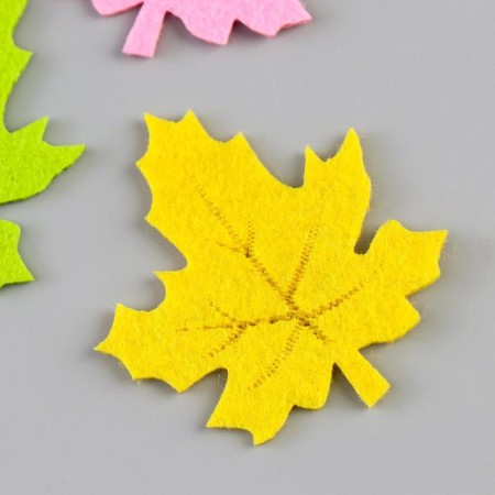 A set of decor for the creativity of felt "Maple leaf" (set 6 pcs)-1