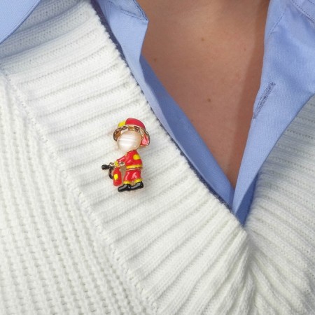 Firefighter brooch, red-yellow color in gold-2
