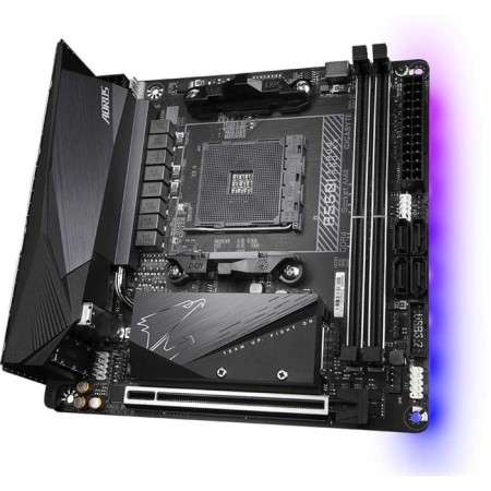 Motherboard Gigabyte B550i Aorus Pro AX SOC-am4 AMD B550 2XDDR4 Mini -itx AC`97 8ch (7.1 10044-2