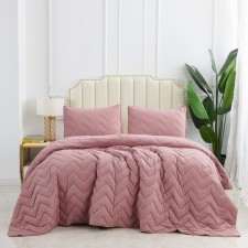 The bedspread and pillowcase 