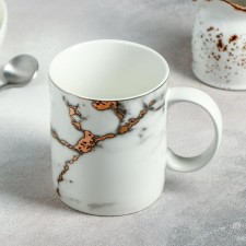 Porcelain mug 
