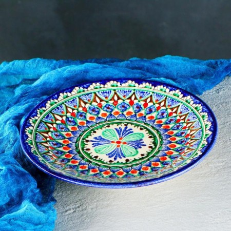 Plate of the Rishtan ceramics "Flowers", 22 cm, blue