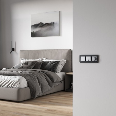 Single -valve circuit breaker with backlight (silver matte) W1110165-2