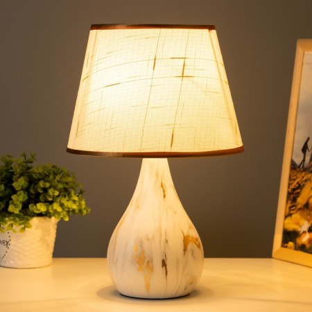 Board lamp "Marmor" E14 40W White-gold 23x23x35 cm Risalux-1