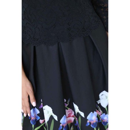 Women's dress, size 48-7