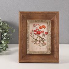 Photo frame of a pine massif 10x15 cm 