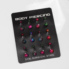 Piercing in the navel 