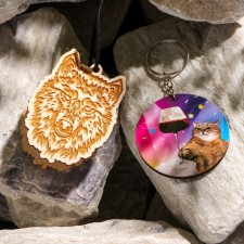 Set wooden suspension wolf + keychain, cat