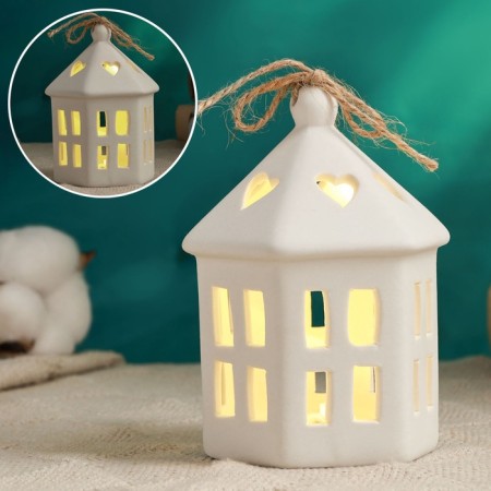 Figure with backlight "House with hearts" 7x7x10cm
