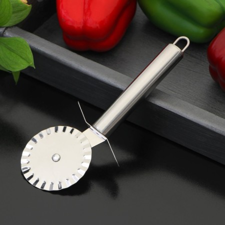 Knife for dough and pizza shade "metallic", 20 cm, silver color