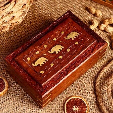 Casket "Elephants" wood 20x13x6 cm-2