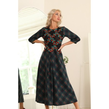 Women's dress, size 44-10