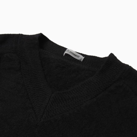 Female jumper, black color, size One size (44-48)-2