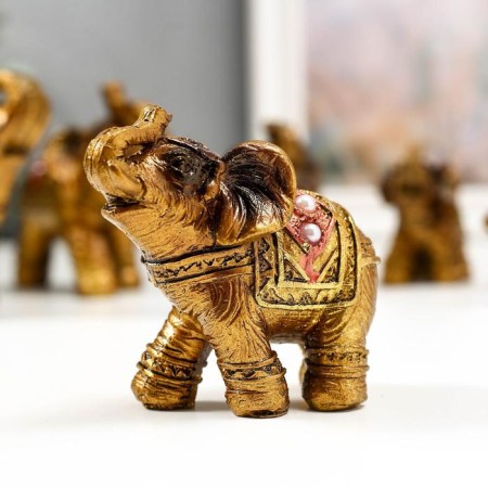 Souvenir Polystone "Seven elephants in Red Popone with pearls" h = 10.3; 9; 7.6; 7; 6.2; 5.5; 4.2 cm-4